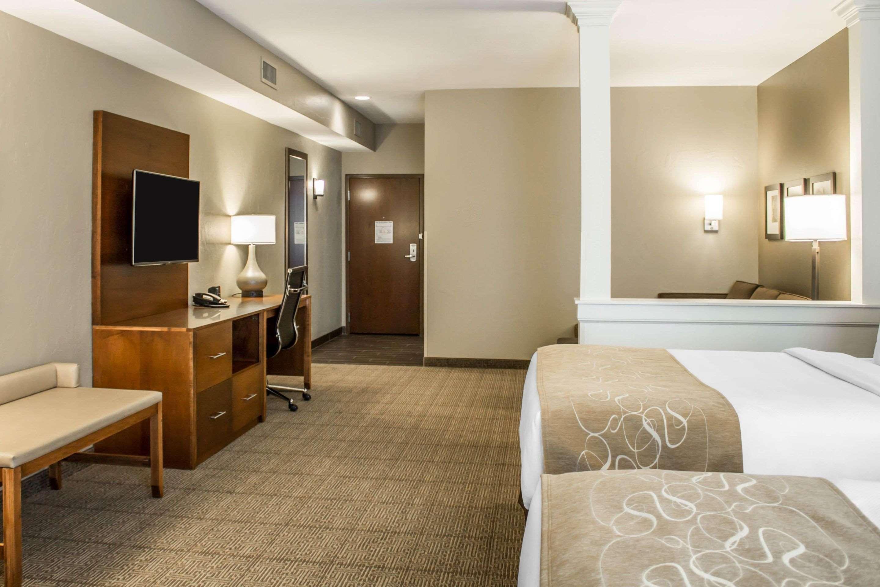 Comfort Suites Hartville-North Canton Uniontown Екстер'єр фото